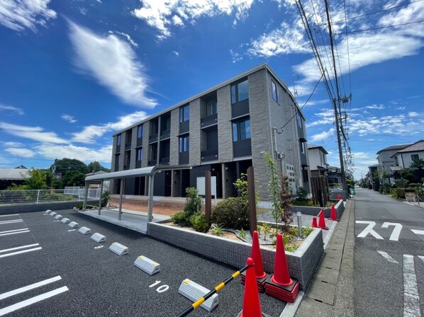 カルム ヴィラージュの物件外観写真